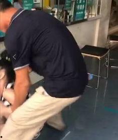 男子爆料孩子被打了视频,引发社会关注与热议