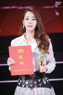 圈内爆料杨紫和迪丽热巴,娱乐圈新晋女神的甜蜜对决